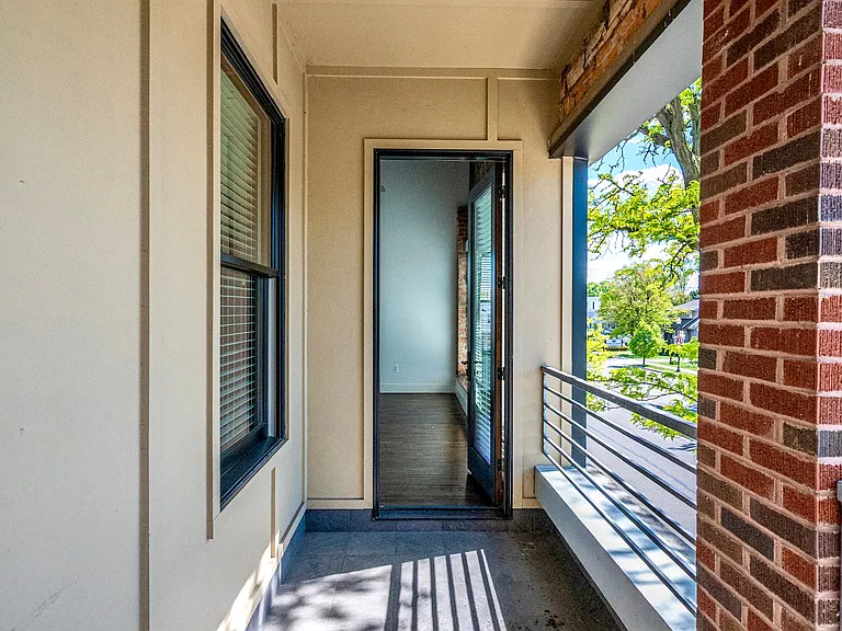 922 N Main St #212 — Photo 24