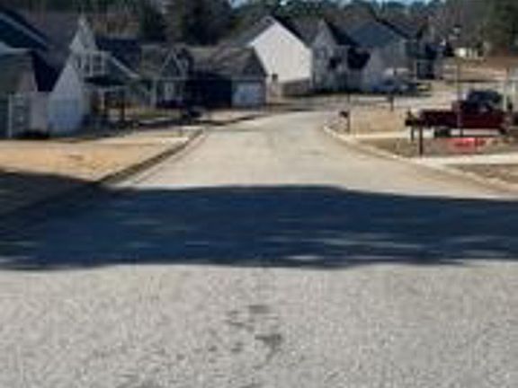 Exterior Neighborhood (street photo)