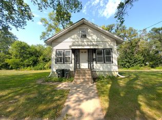 215 Sumner St, Waterloo, IA 50703