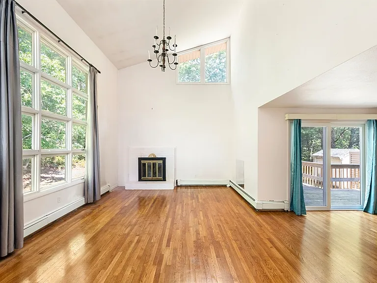 164 Wilshire Dr — Photo 5