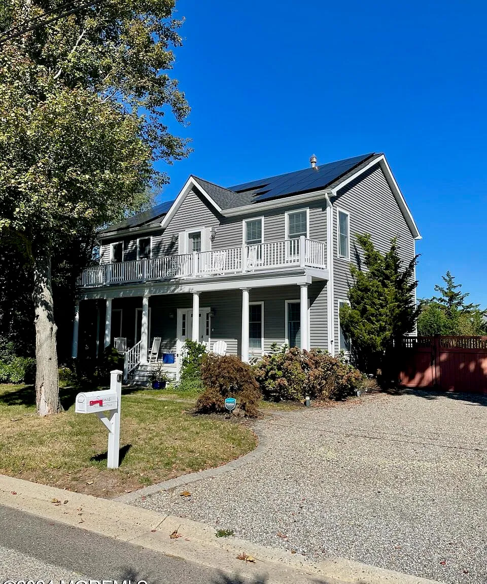 5 bed, 2240 sqft, $24,000 — Photo 1