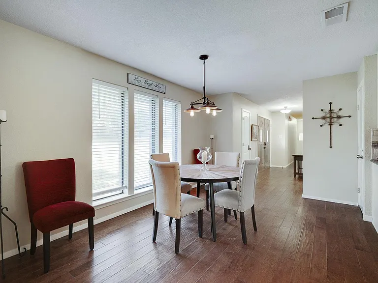 568 Sellmeyer Ln — Photo 17