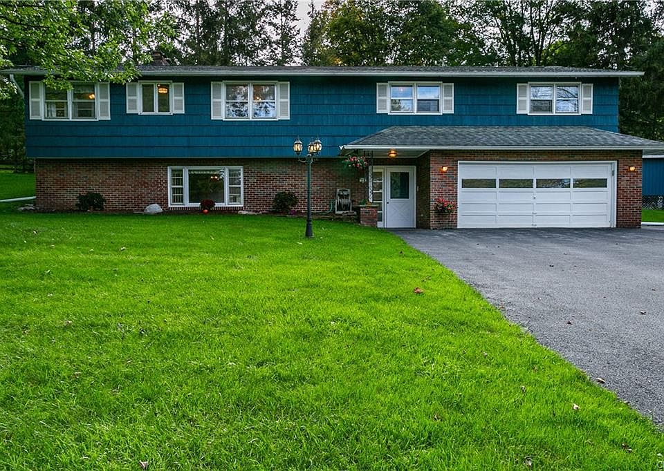 1st image of 126 Stanwood Ln