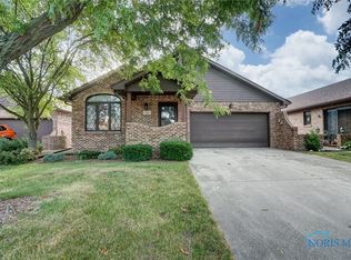 18 Bainbridge Way, Bowling Green, OH 43402