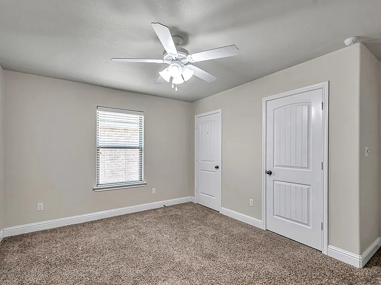 6113 Mile High Ln — Photo 33