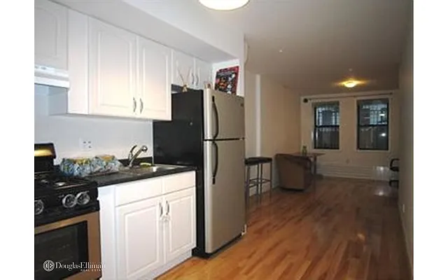 Rented by Douglas Elliman | media 35