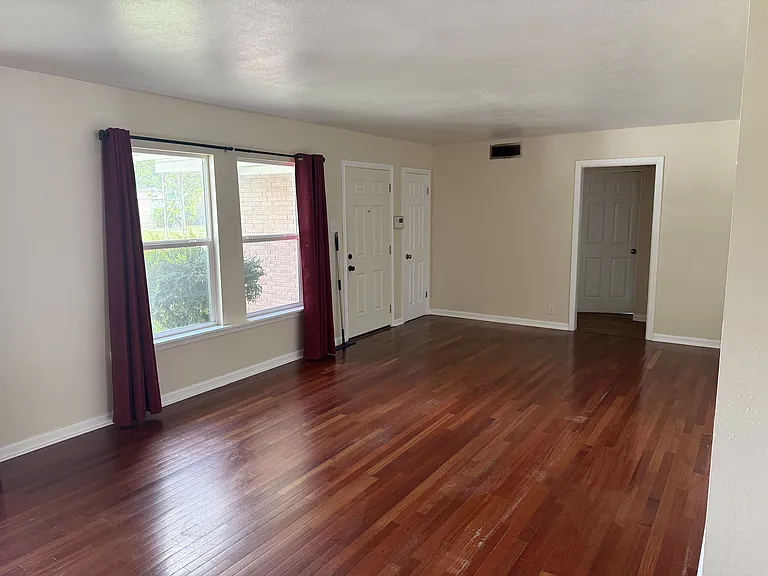 162 Milford Dr — Photo 12