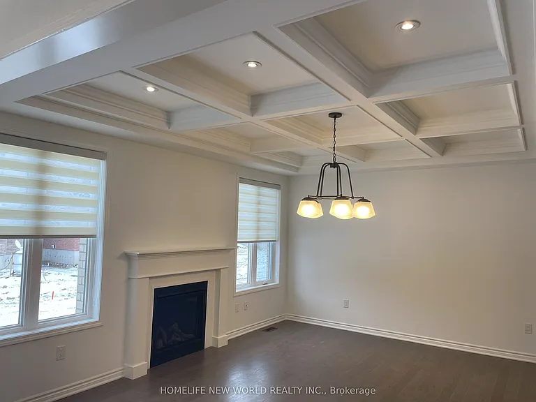 703 Lamb St E — Photo 4