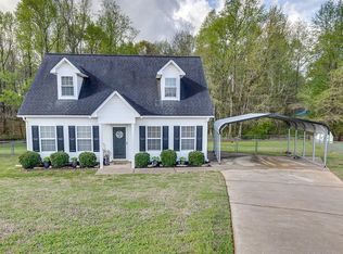 426 Piper Ct, Boiling Springs, SC 29316