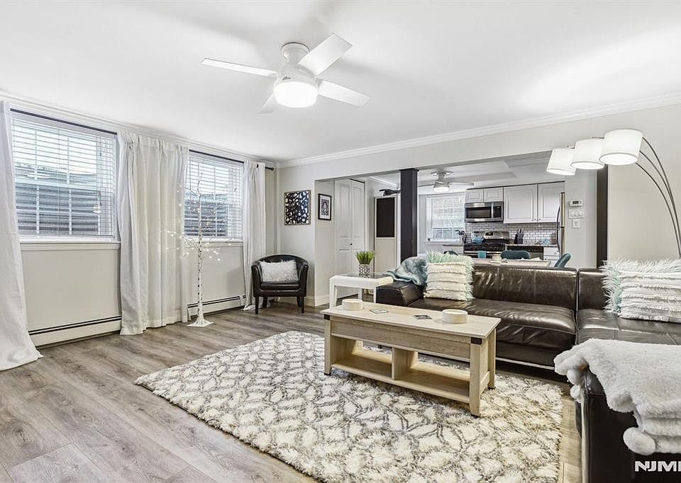 1st image of 470 Valley Rd #9A