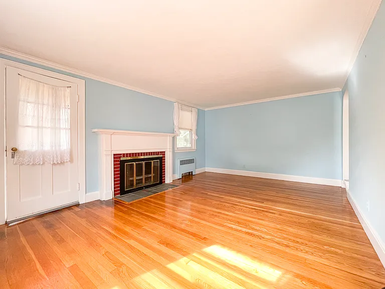 30 Oakmont Rd — Photo 3