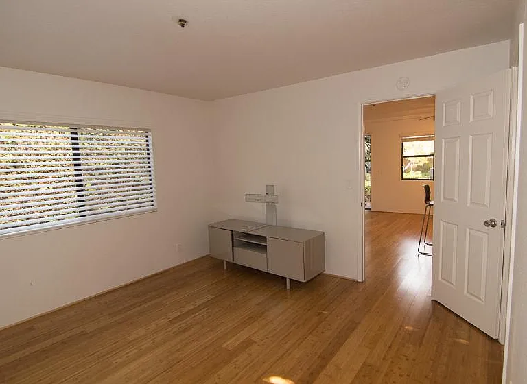 1215 Cacique St #D — Photo 8