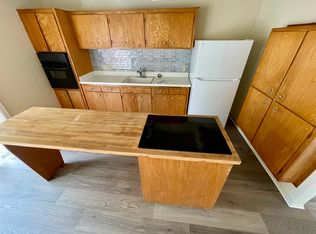 747 The Alameda #A, El Granada, CA 94018