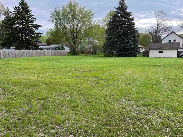 940 S River St, Shawano, WI 54166