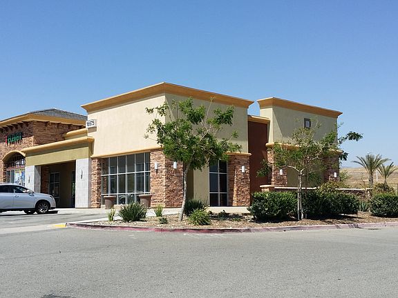 Shops for Lease at Sierra Lakes in Fontana