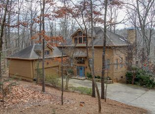 9035 Walnut Cove Ln, Gainesville, GA 30506