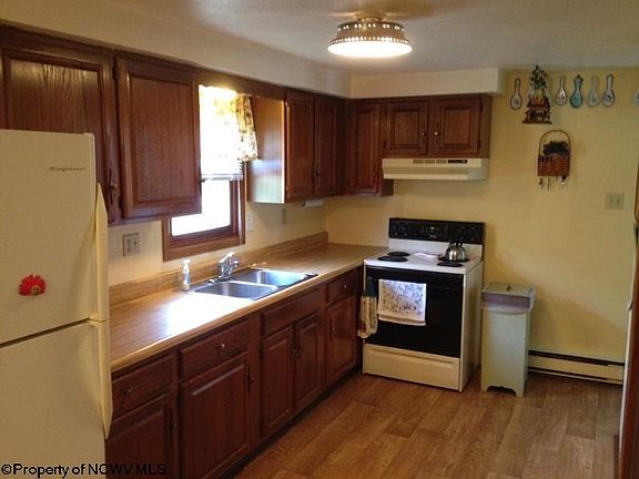 4th image of 51 Hillcrest Ave