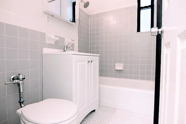 Rented by Voro, LLC | media 17