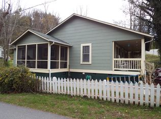 92 E Hemlock St, Sylva, NC 28779