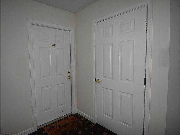 2nd image of 23004 Chandlers Ln #4-344