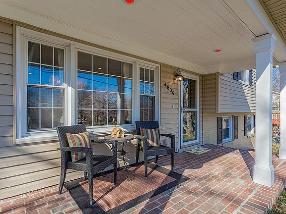 4th image of 4809 Poplar Dr