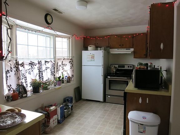 5th image of 2814 Newton Ct