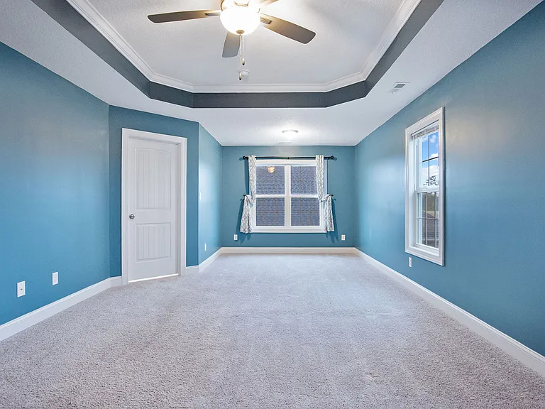 917 Uplands Ln — Photo 21