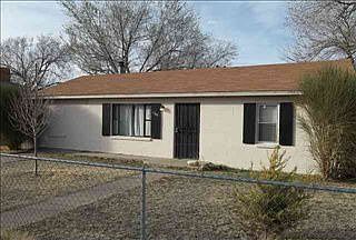1st image of 1105 E 1st St