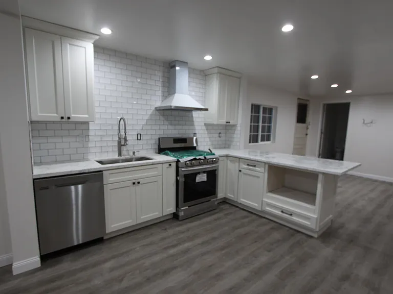 2024 E 23rd St — Photo 2