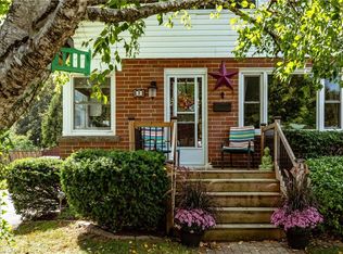 5 Cameron Ave, Hamilton, ON L9H1P4