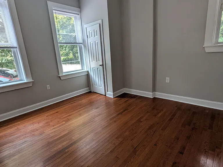 37 William St #33 — Photo 5