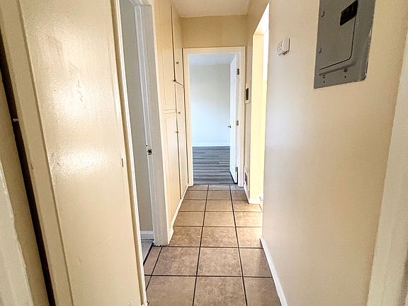 5th image of 1435 S Park Ave APT A