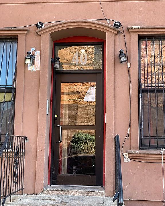 2nd image of 40 Grove St