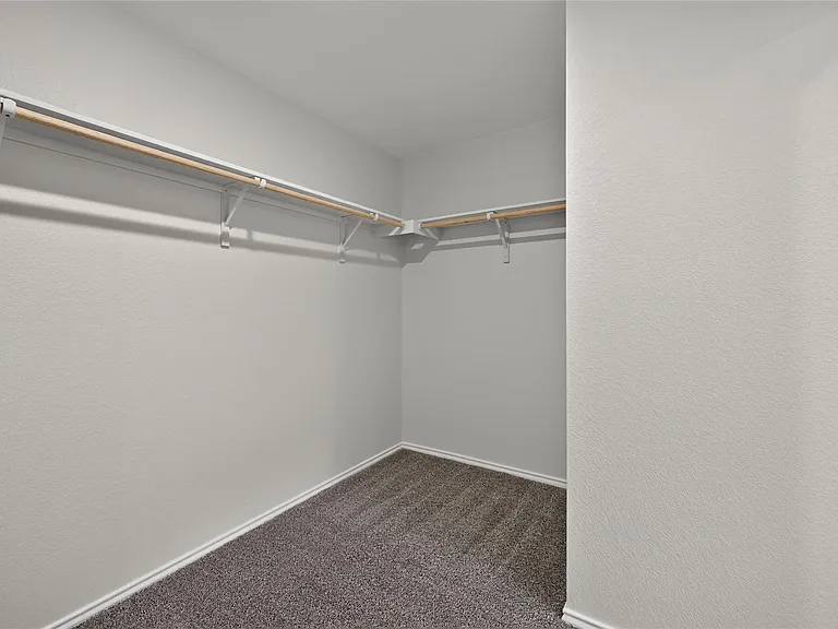 326 Richland Dr — Photo 16
