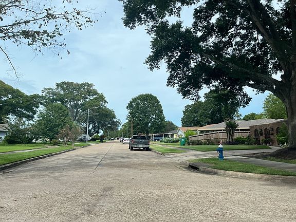 4th image of 10215 Morro Castle Dr