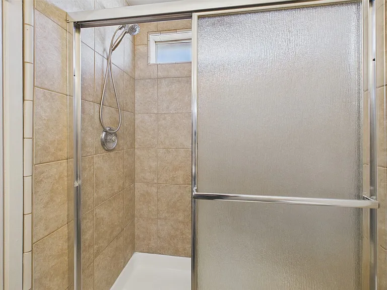 426 E Cedar Ave — Photo 18