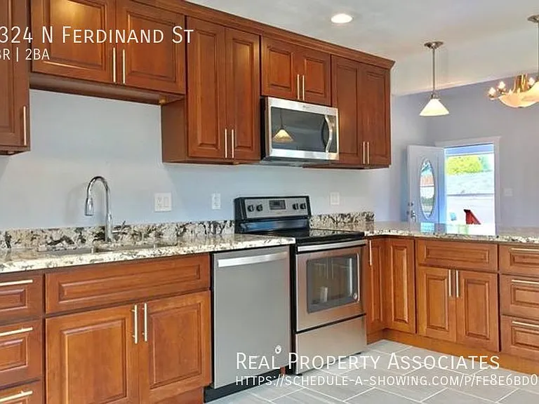 4324 N Ferdinand St — Photo 3