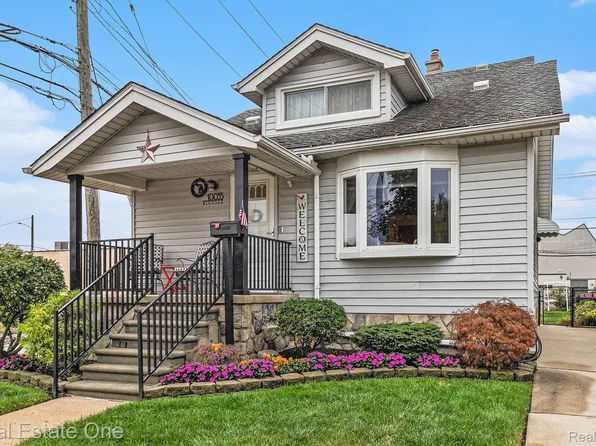 10035 Blesser St, Dearborn, MI 48126