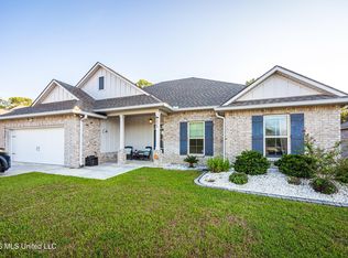 6956 Osprey Dr, Ocean Springs, MS 39564