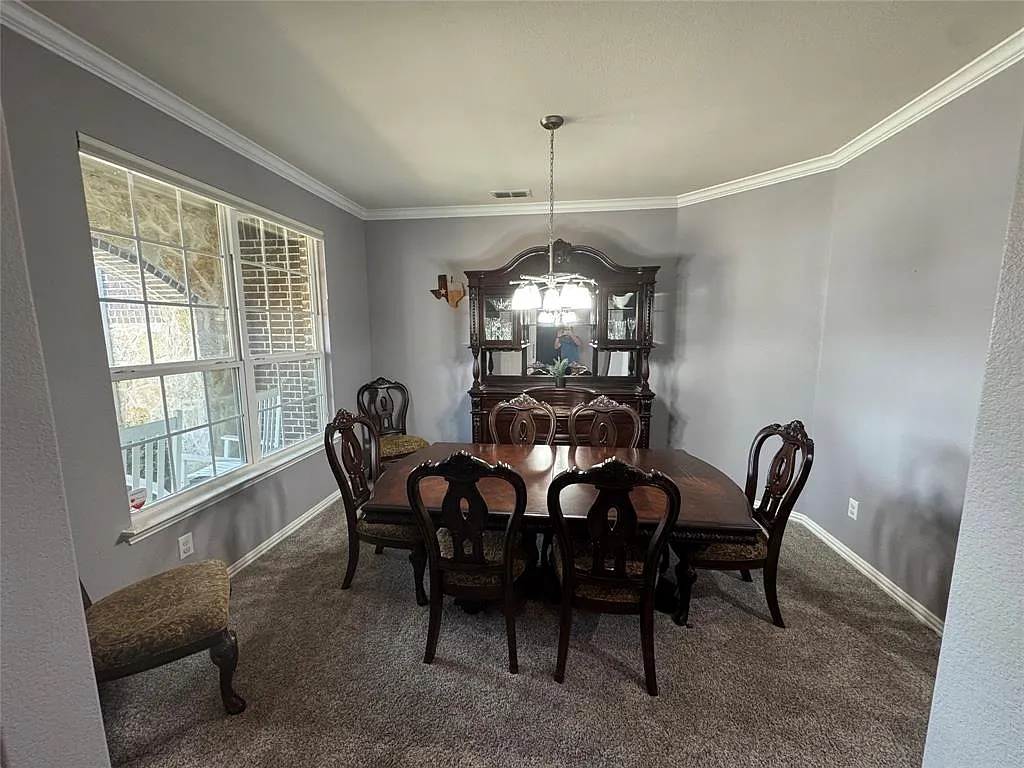 5 bed, 3.5 bath, 3606 sqft, $4,500 — Photo 3