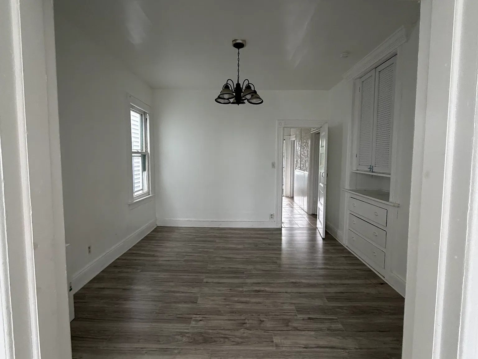 3 bed, $2,200 — Photo 2