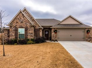 12889 Canopy Oaks Rd, Farmington, AR 72730