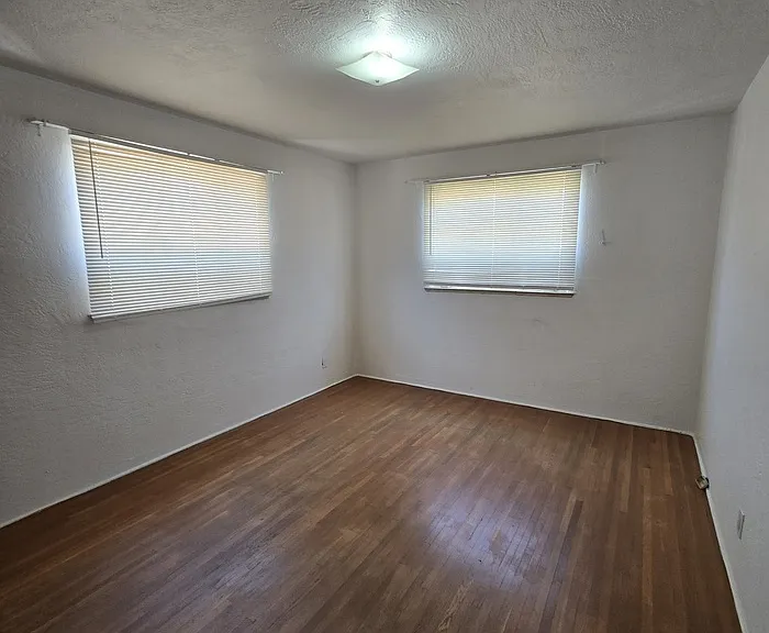 5010 Roma Ave NE — Photo 10