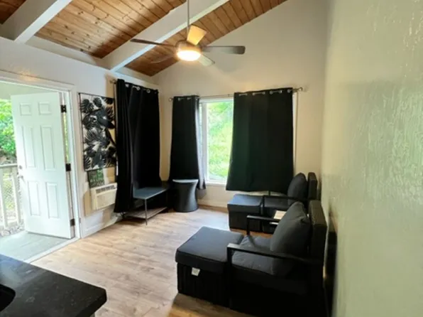 603 Pila Pl #B, Honolulu, HI 96821