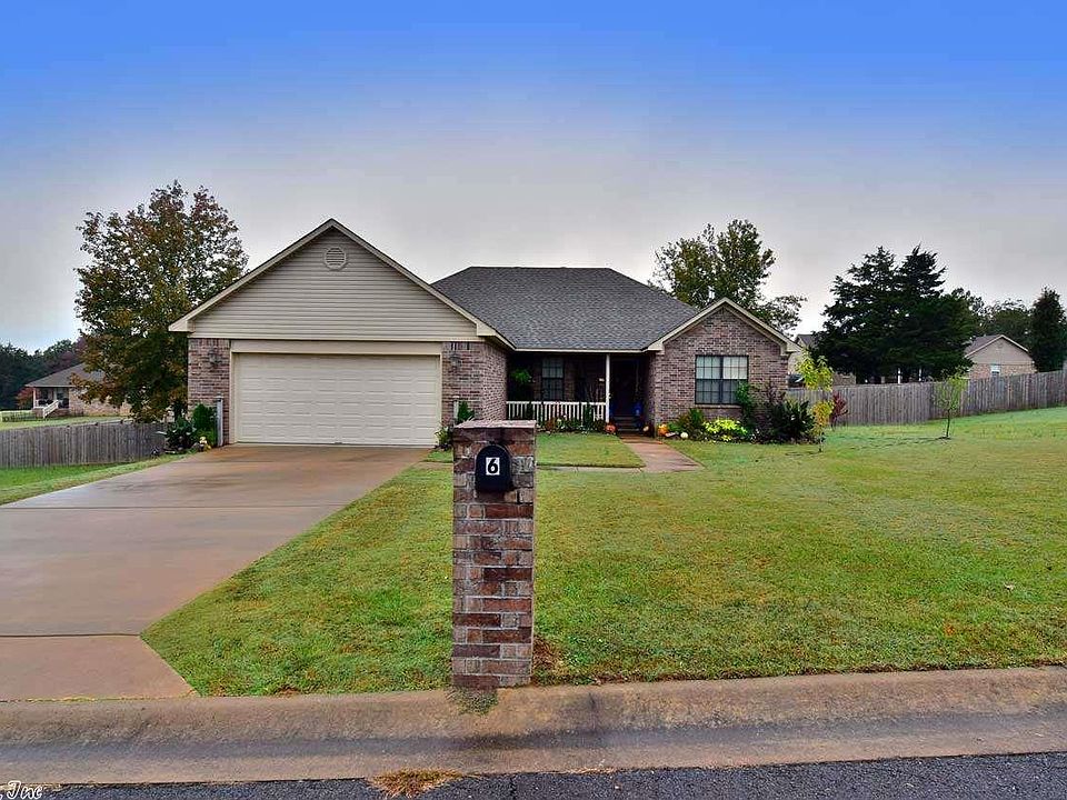 1st image of 6 Longfield Dr