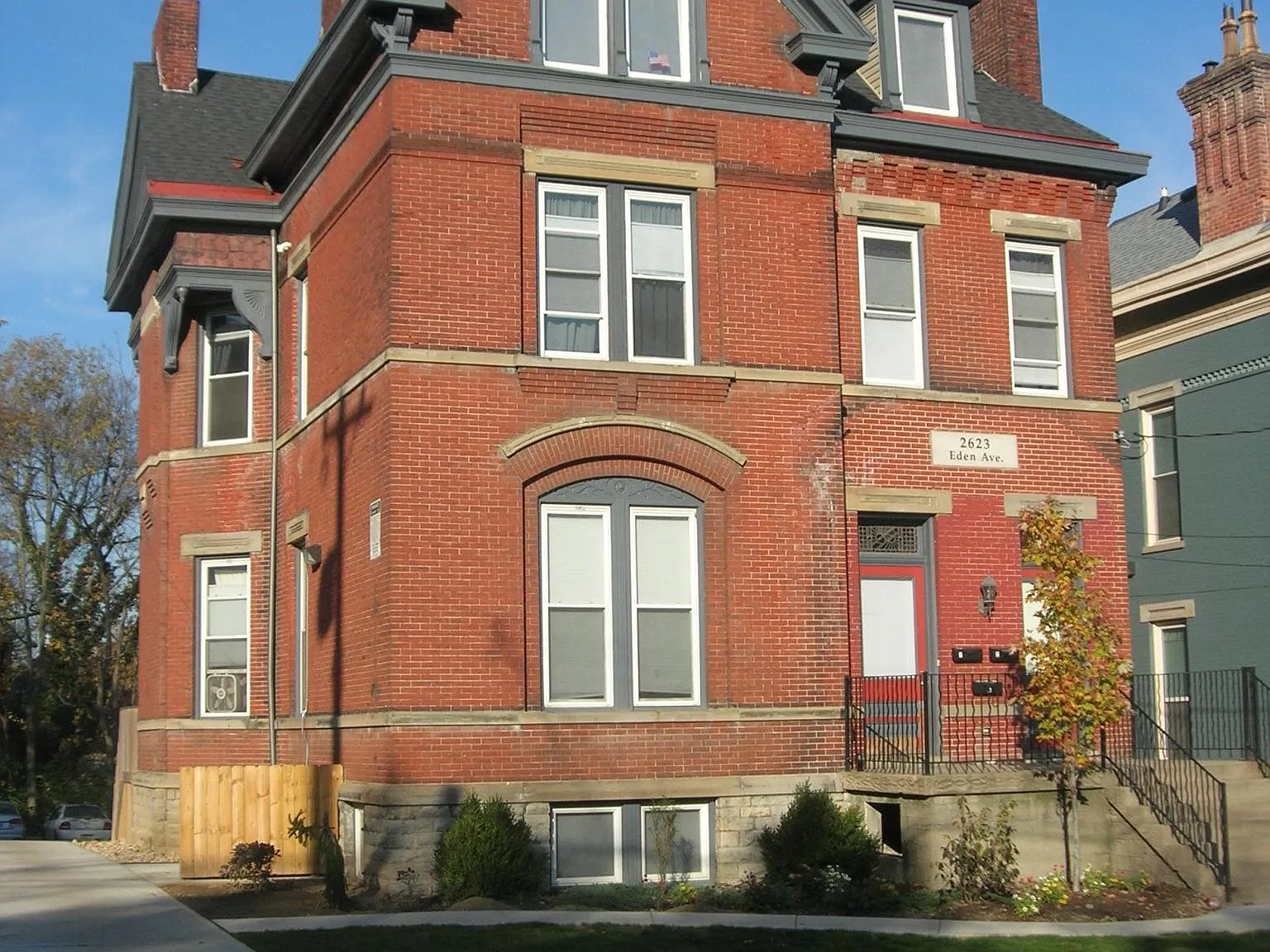 2623 Eden Ave — Photo 1
