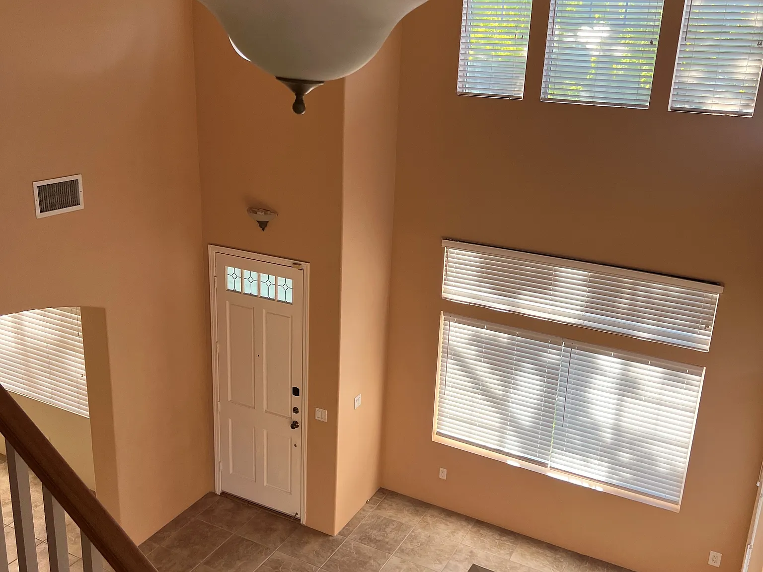 3 bed, 2.5 bath, 1846 sqft, $3,900 — Photo 3