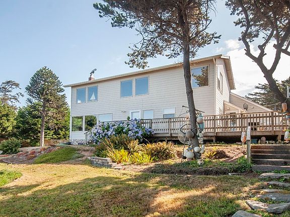 3rd image of 3812 SW Fehrenbacher Dr