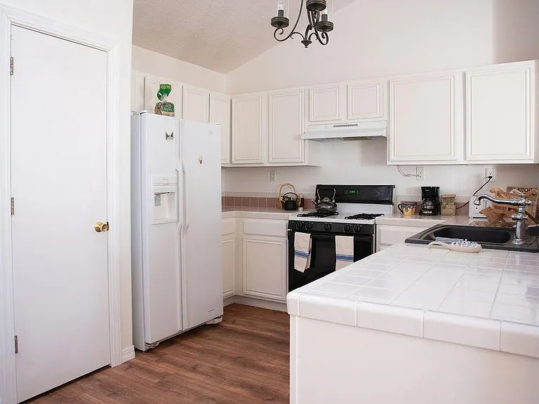 8315 Glynview Ct NW — Photo 4