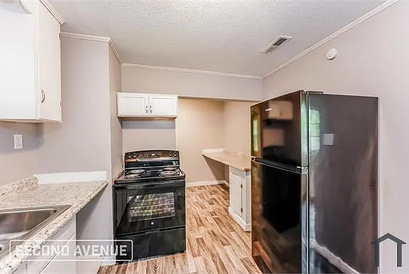 2908 Avenue I — Photo 5